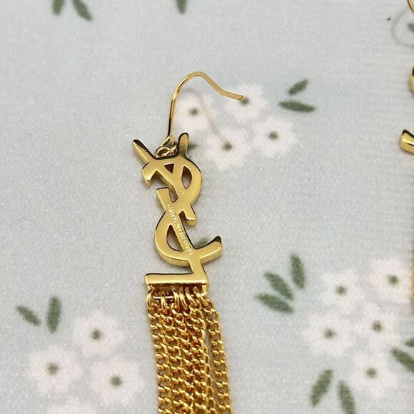 Gold-Tone Metal Drop Earrings With Multiple Gold Tassel ChYslyves Saint Laurent - Picture 4 of 4